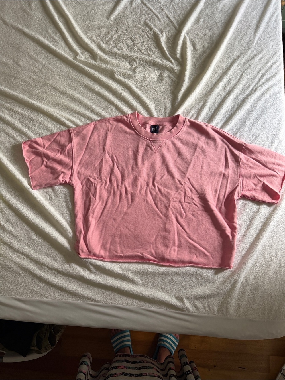 GAP women’s French Terry Rolled-Hem Crop sweatshirt in pink Sz medium tall